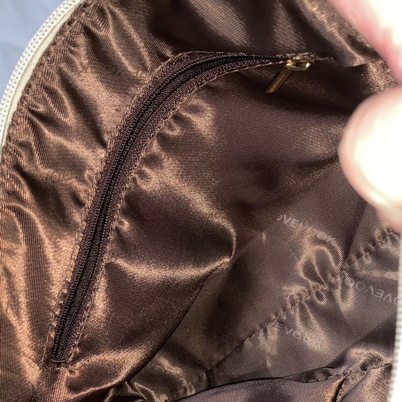 Chic White Crossbody Bag with Navy Strap - Picture 12 of 16